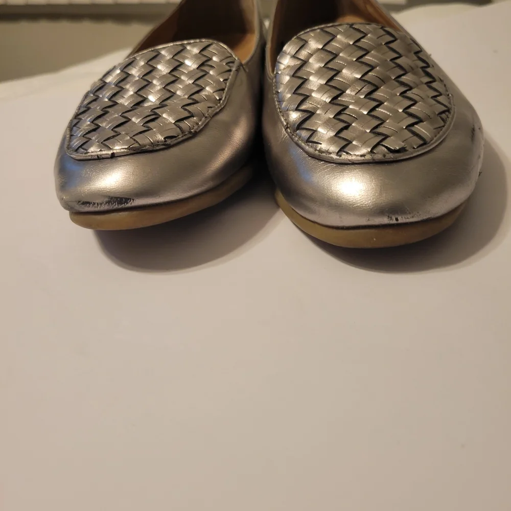 AEROSOLES Silver Woven Flats - Picture 4 of 11